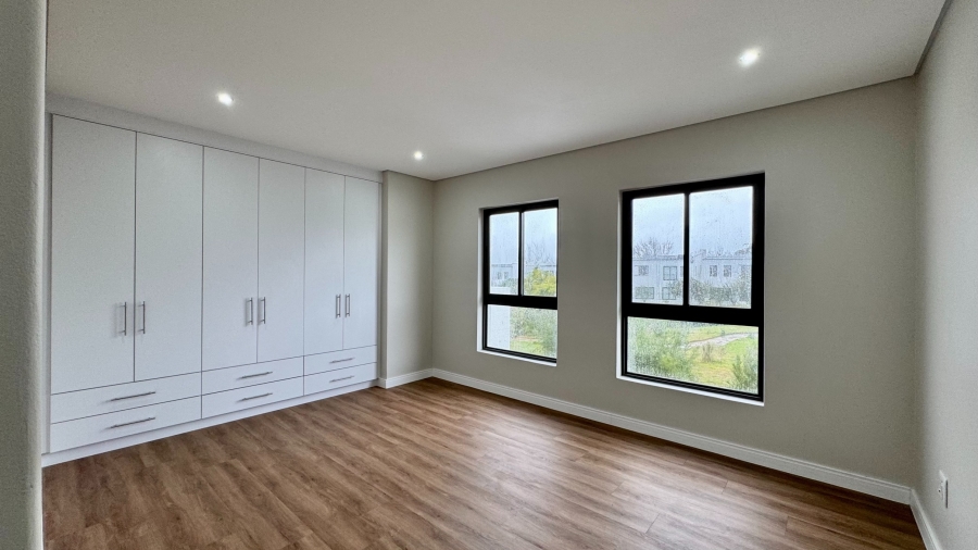3 Bedroom Property for Sale in Croydon Gardens Estate Western Cape